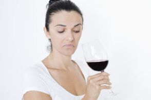 woman drinking wine how to stop