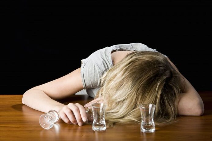 woman drinking alcohol how to stop
