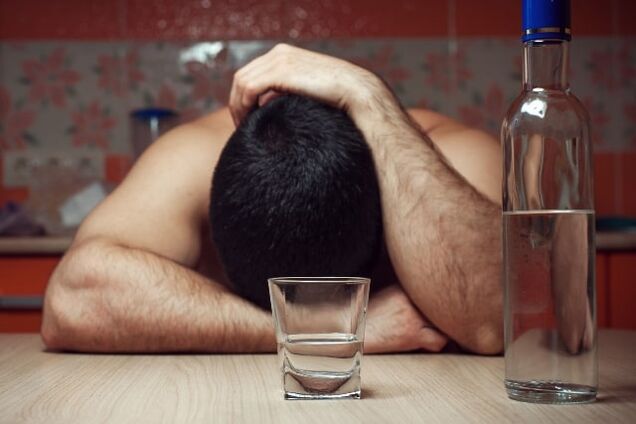 Male alcoholism leading to fatal consequences for the body
